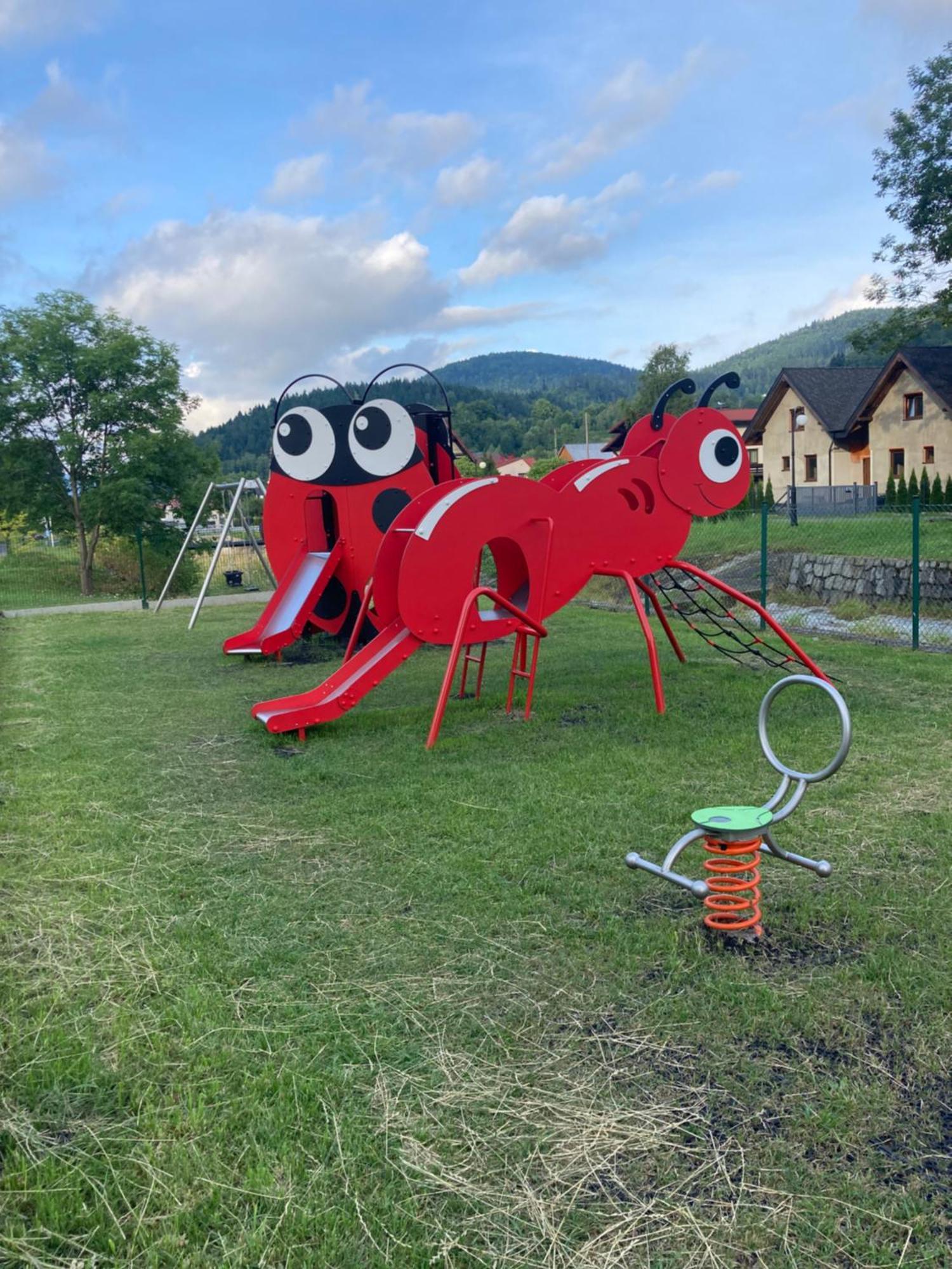 Chatka Pod Lasem Щирк Екстериор снимка